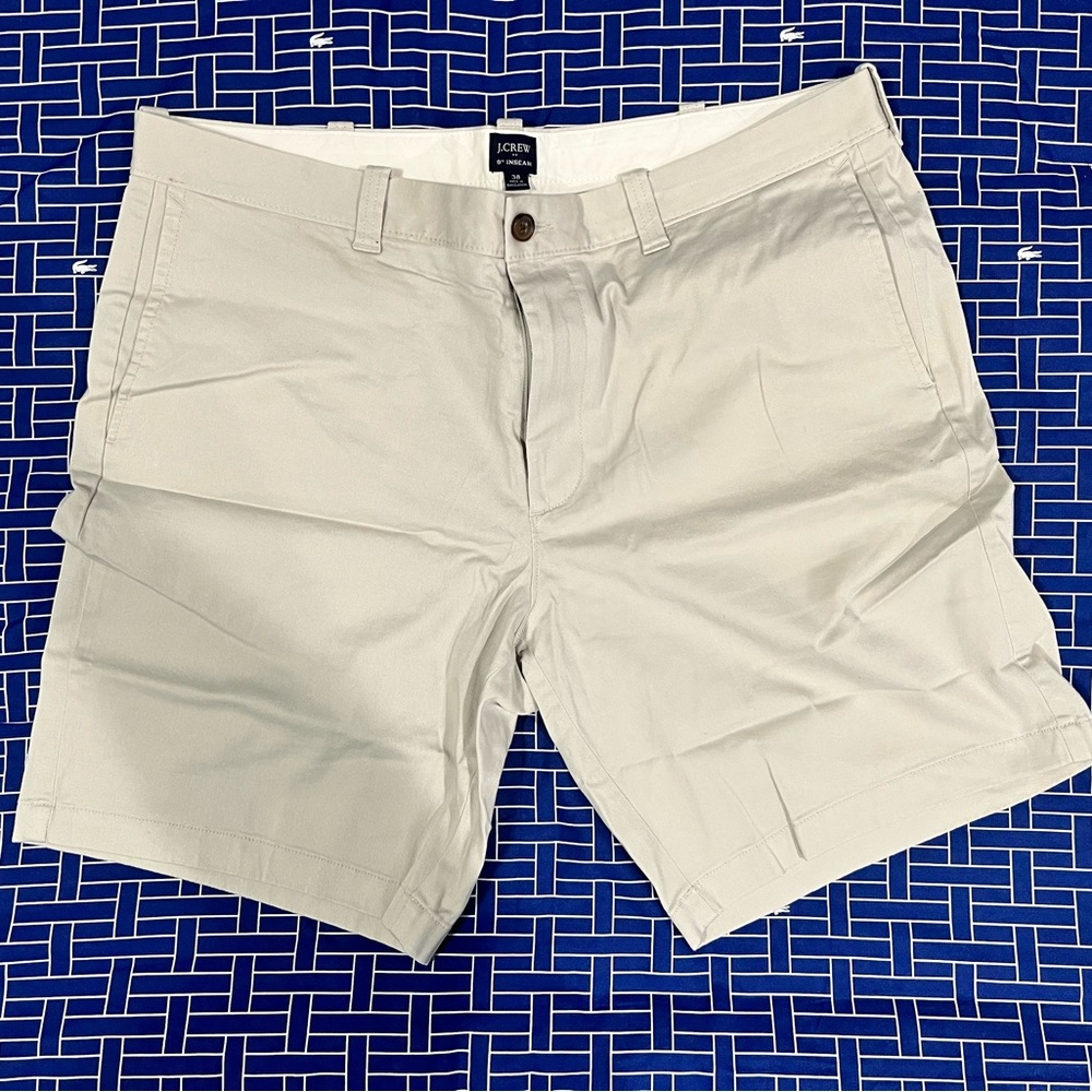 J. Crew Tan/Light Cream Flat Front Shorts Size 38 9 Inch Inseam
